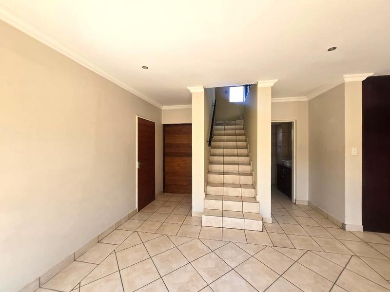 3 Bedroom Property for Sale in Gateway Manor North West